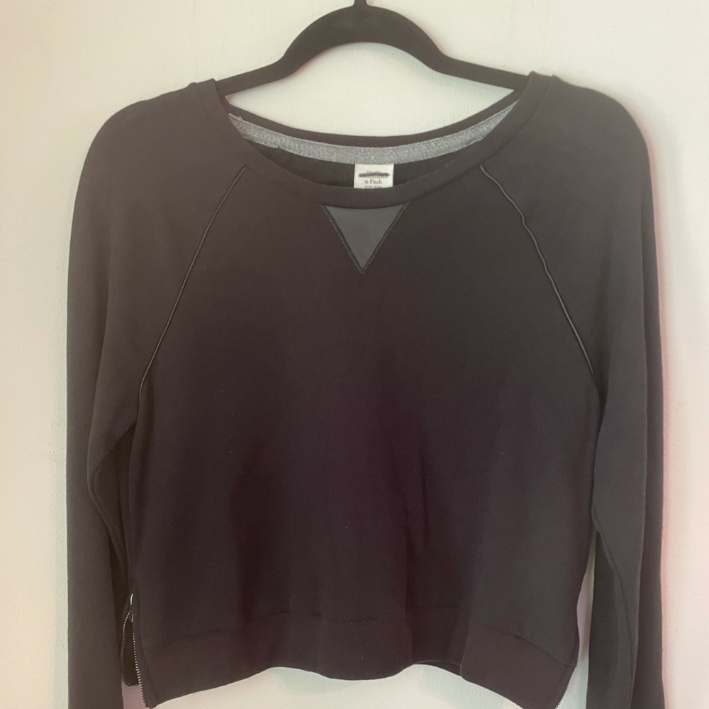 Abercrombie & Fitch Cropped Sweatshirt
